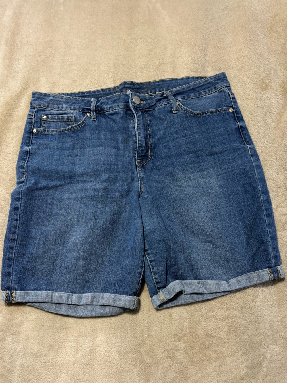 Seven7 Sunset Bermuda Midwash Denim Roll-Cuff Shorts